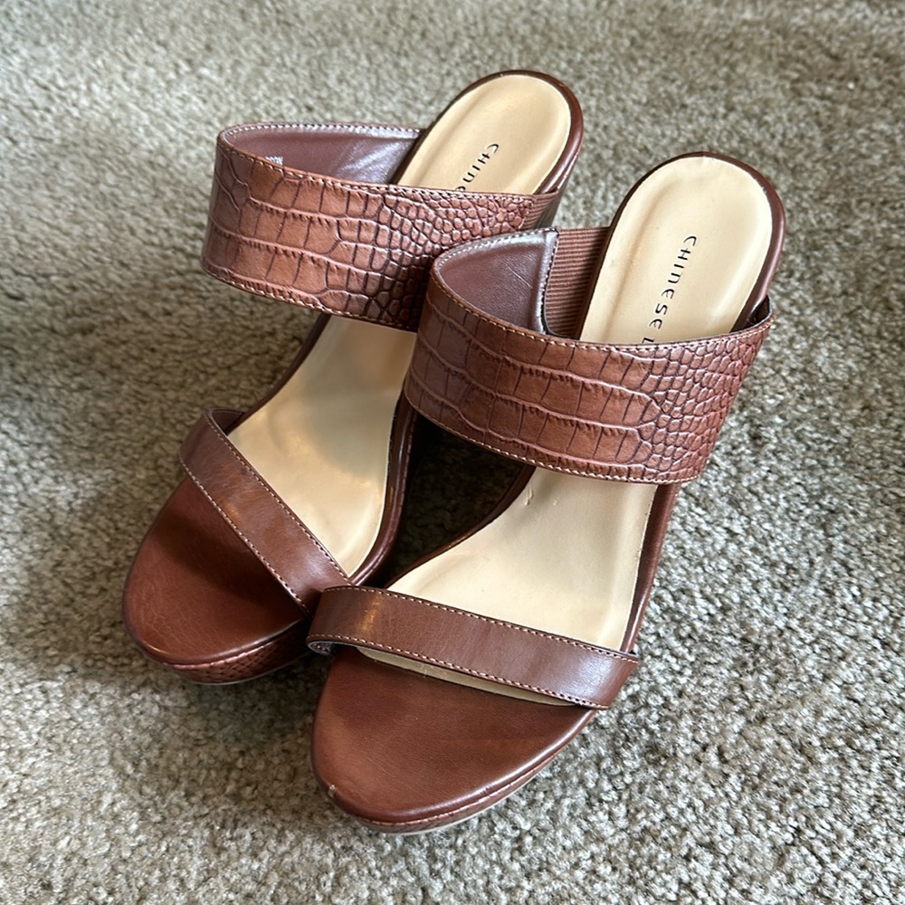 Cute Brown Wedges